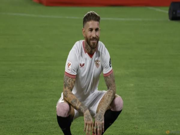 Ramos lắc đầu trước đề nghị từ PSG